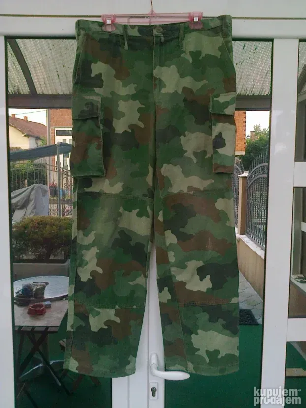 Vojne maskirne pantalone M93