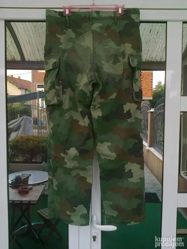 Vojne maskirne pantalone M93
