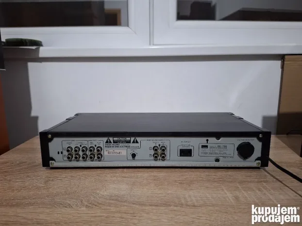 Sansui rg-700