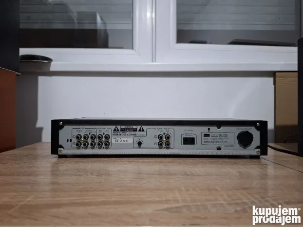 Sansui rg-700