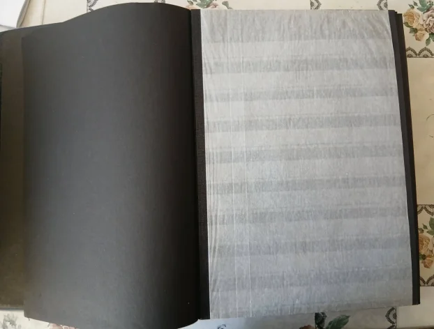 Album za marke A4 crni sa 30 listova, 60 strana
