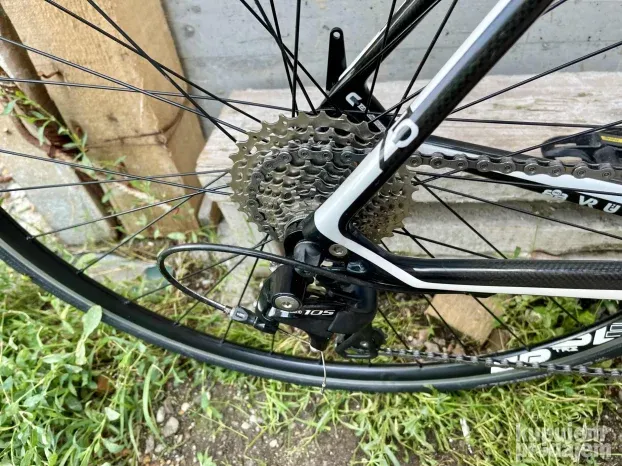 Felt five 5 karbon, shimano 105 2x11