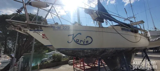 Prodajem Skandinavsku jedrilicu Vega od 9 m, sa 6 lezaja