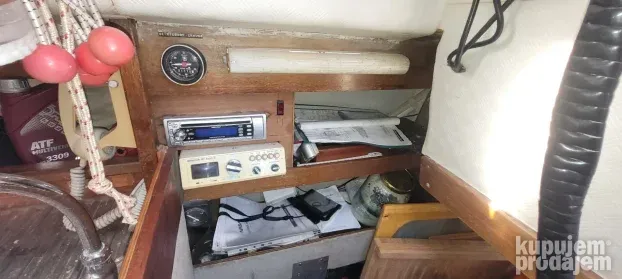 Prodajem Skandinavsku jedrilicu Vega od 9 m, sa 6 lezaja