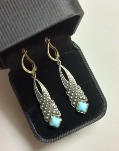 Stari Beč, Antikvarne mindjuse sa Tirkizom, Izuzetne!