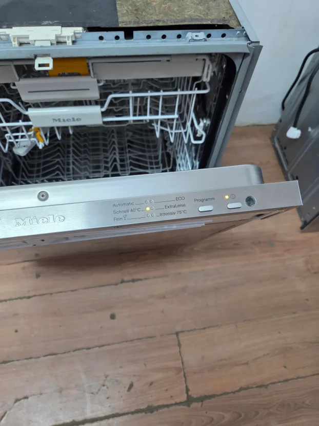 Masina za sudove Miele G5680SCVi 100% ugradna