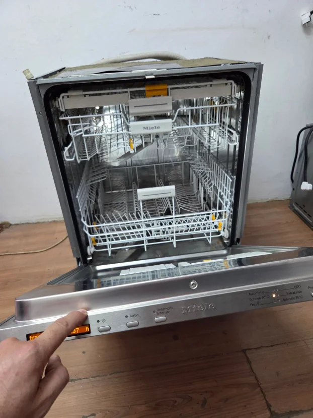 Masina za sudove Miele G5680SCVi 100% ugradna
