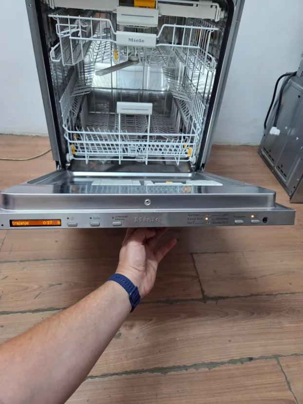 Masina za sudove Miele G5680SCVi 100% ugradna