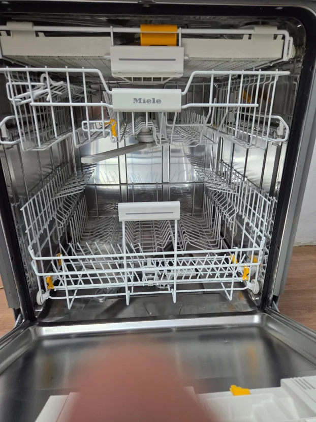 Masina za sudove Miele G5680SCVi 100% ugradna