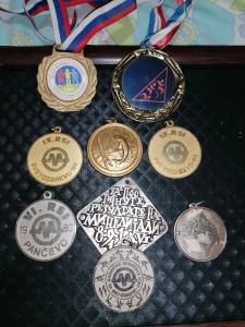Zlatne i srebrne medalje 9kom