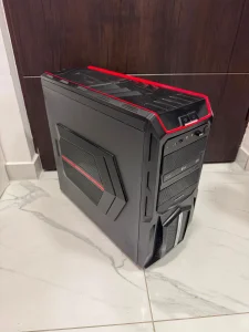 GAMING zver! RGB osvetljenje! Kao NOV!