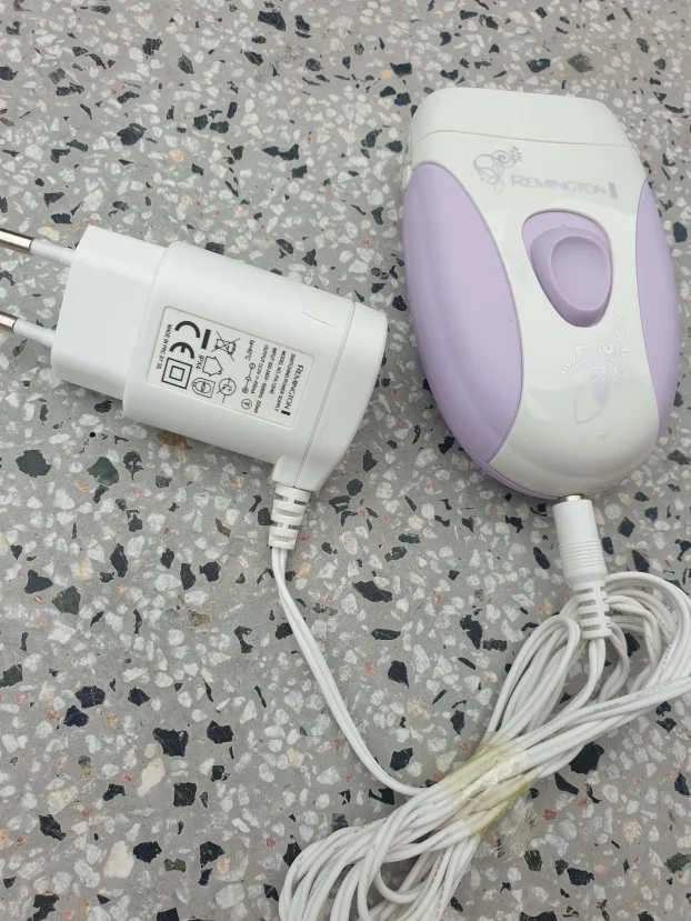 Odlican Depilator Remington EP-6010C