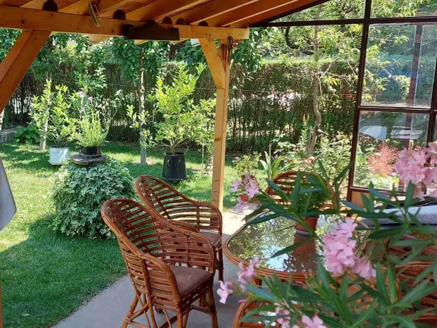 9. maj, 5+ petosobna, 300 m²