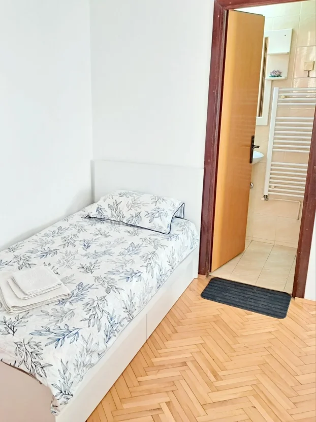 9. maj, 5+ petosobna, 300 m²