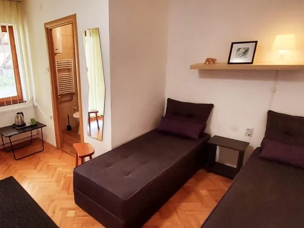 9. maj, 5+ petosobna, 300 m²