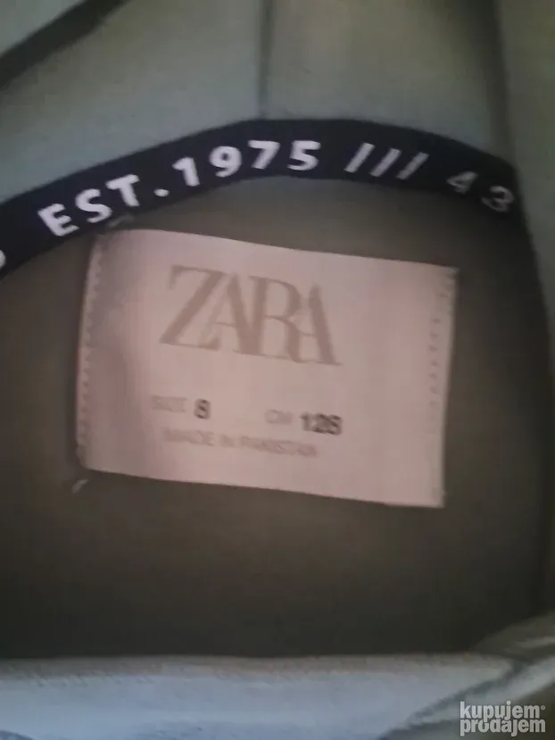 Zara pantalone br.9