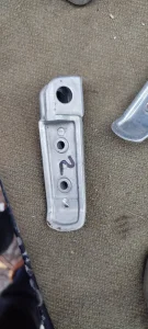 drzac za nogu od motora br.2