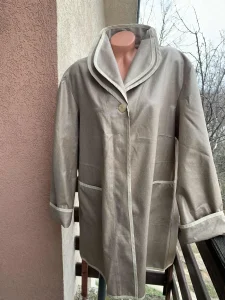 Mantil prolecni za punije dame xxl/xxxl