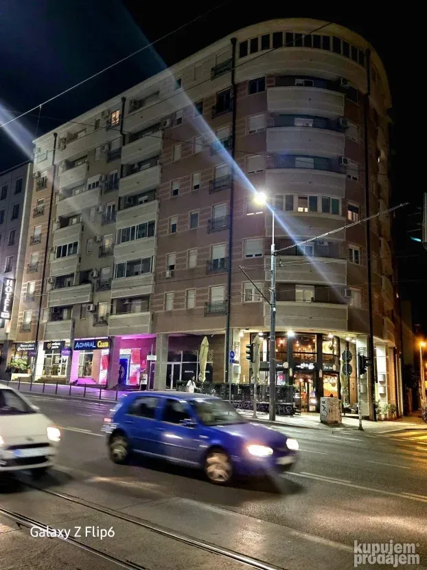Izdajem Lux 1,5 stan 40m2 Vukov Spomenik Beograd