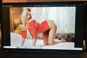 Displey 15,6 Full HD bez zakački, na lepljenje, NOV