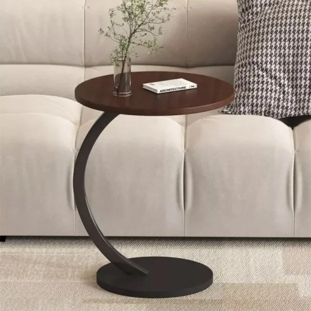 Braon drveni moderan C stočić za svaki prostor