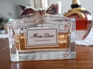 miss dior original parfem besplatan ptt