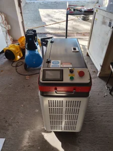 Pulsni laser brilliant power 500 w za čišćenje/peskarenje