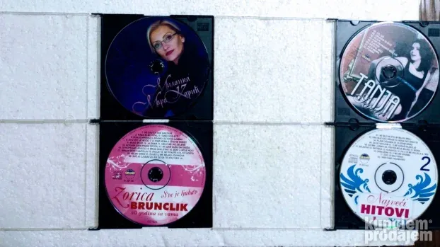 Lot Diskova Narodne Muzike 9 Kom.-SAMO 800 DINARA