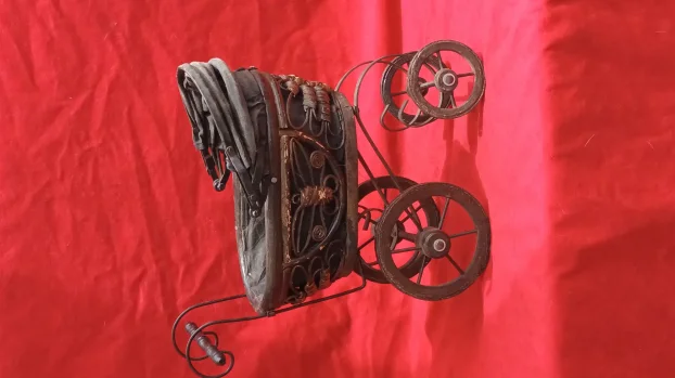 Drvena kola replika stara kolica