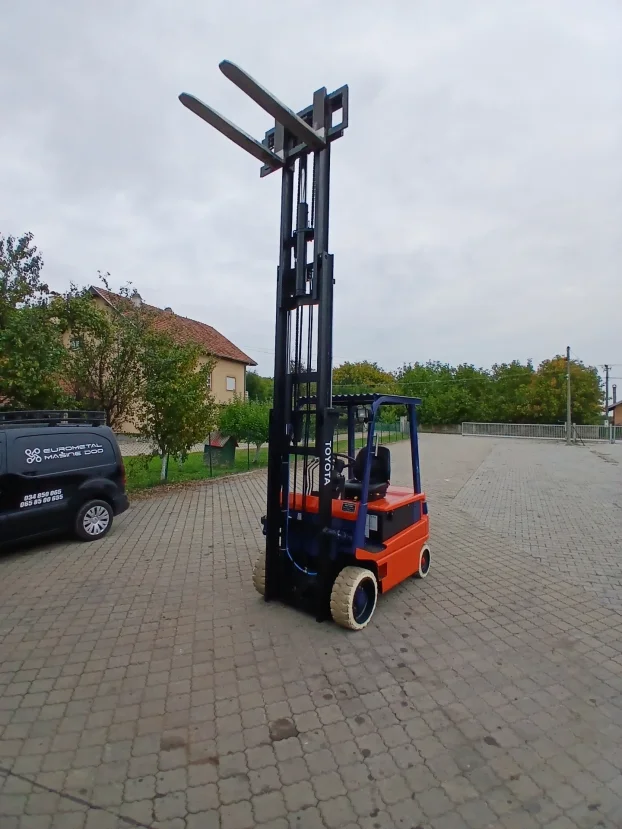 TOYOTA 2t Elektro Viljuskar