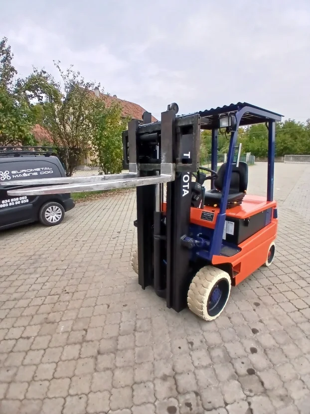 TOYOTA 2t Elektro Viljuskar