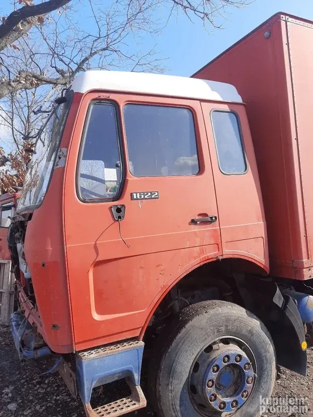 1622 mercedes