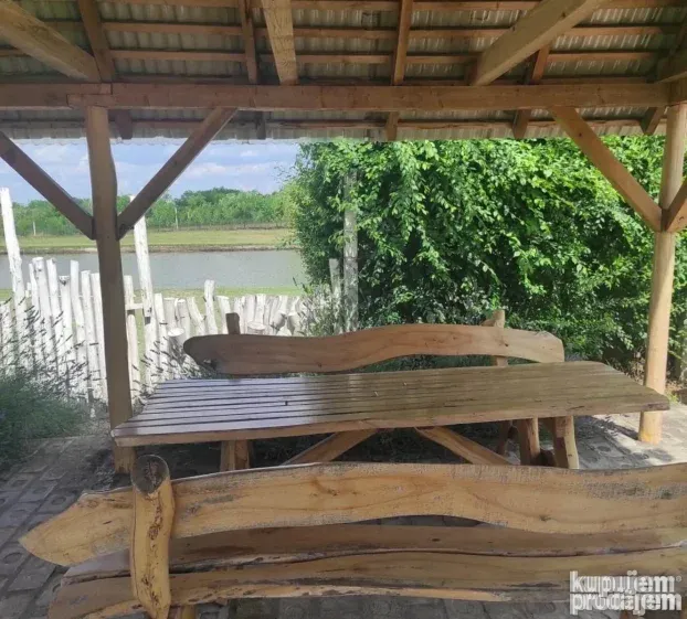 Privatno Jezero Na Dan