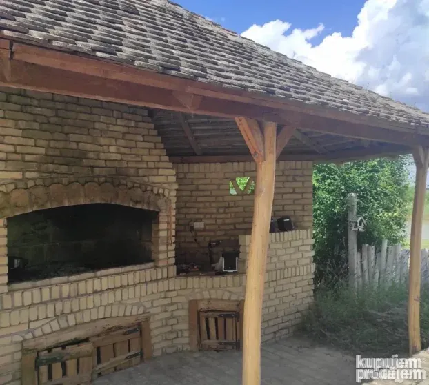 Privatno Jezero Na Dan