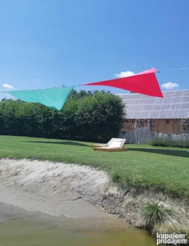 Privatno Jezero Na Dan