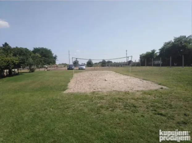 Privatno Jezero Na Dan