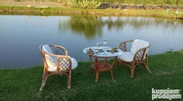 Privatno Jezero Na Dan