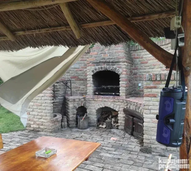 Privatno Jezero Na Dan