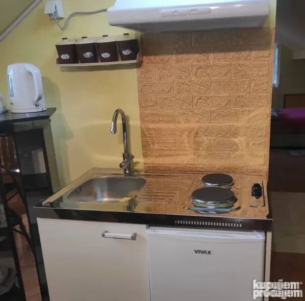 Privatno Jezero Na Dan