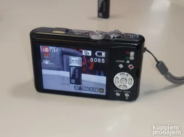 Panasonic DMC-TZ10 - 12MP, 12x Zoom,32GB, 10/10 (SAMPLES)