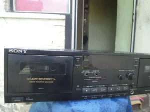 Sony  TC - WR 690