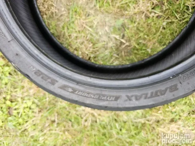 Moto guma bridgestone 180/55/17 god 2021 top