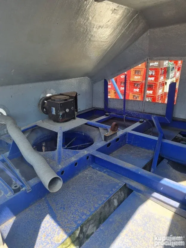 Hovercraft brod miraz 7 sa prikolicom bez motora