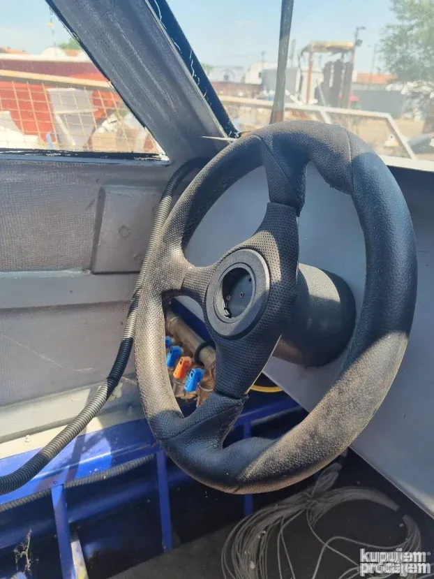 Hovercraft brod miraz 7 sa prikolicom bez motora