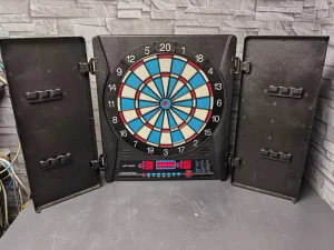 Decathlon Elektricni pikado kabinet sa vratima