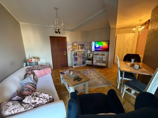 Š:562119, Bulevar patrijarha Pavla, 3.0 trosoban, 63 m²