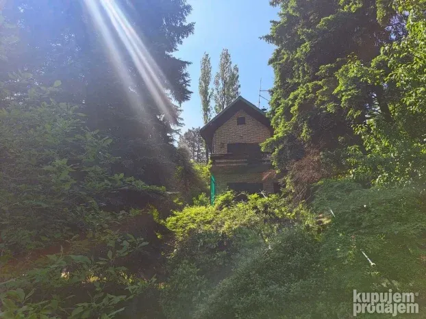 Sremska Kamenica, vikendica, 27m2