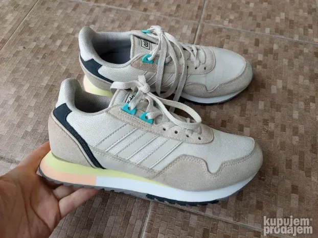 Ocuvane adidas patike broj 36.5