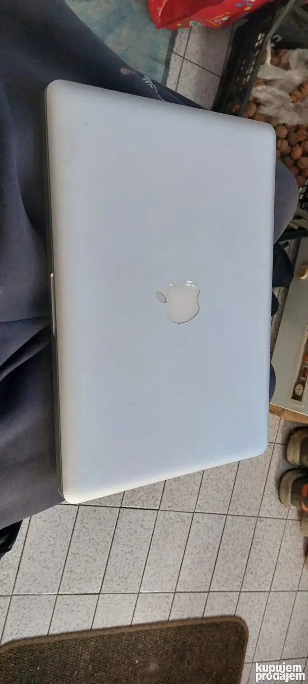 Macbook Pro Apple laptop