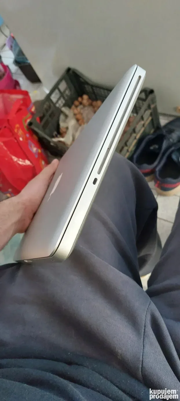 Macbook Pro Apple laptop